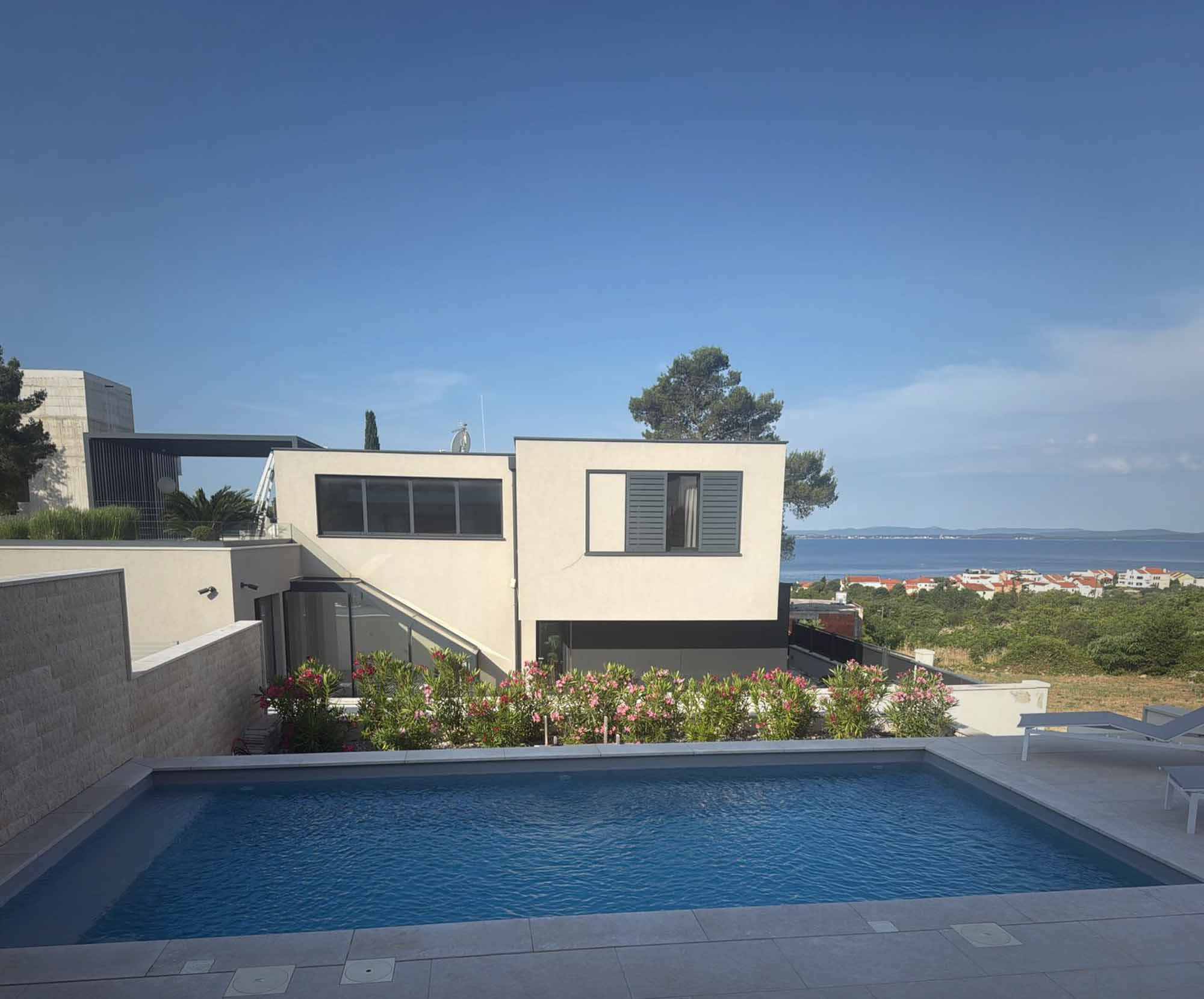 Bild: Villa mit Pool